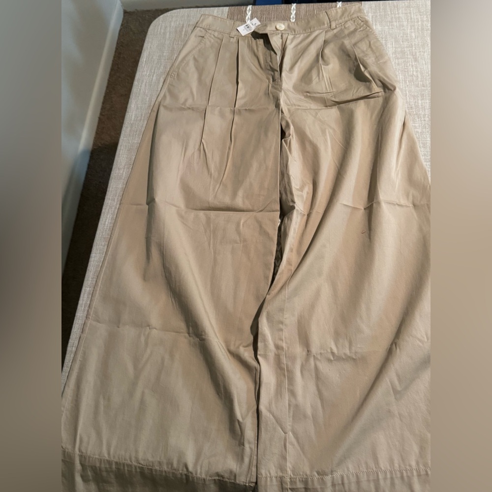 NWT LOFT Poplin Pants Size 6 in khaki and dark green (2 pairs)